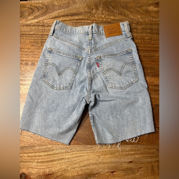 Levi's Premium Womens Ribcage Bermuda Jean Shorts High Rise Cut Off Blue Size 25 - Picture 2 of 6